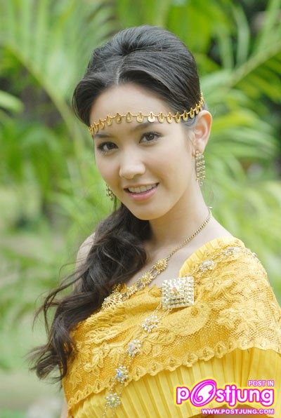 มาดูกันว่าดาราสาวๆเค้าใส่ชุดไทยกัน แล้วจะสวยแค่ไหน (อาจจะมีคนที่คุณชอบก็ได้ เข้ามาดูกัน มีหลายคนมาก)