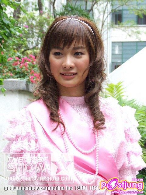มาดูกันว่าดาราสาวๆเค้าใส่ชุดไทยกัน แล้วจะสวยแค่ไหน (อาจจะมีคนที่คุณชอบก็ได้ เข้ามาดูกัน มีหลายคนมาก)