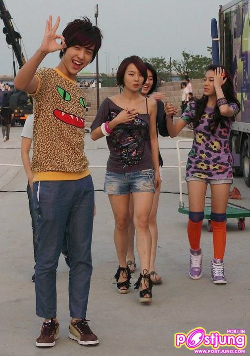 PIC มะตูม&ยูมินจี สองเด็กไทยที่ถ่ายโฆษณากับ2PM