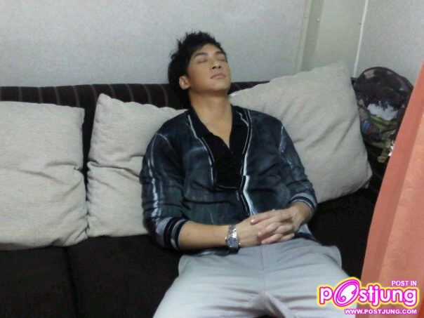 [แอบถ่าย] สภาพเมื่อเหล่า the star หลับ