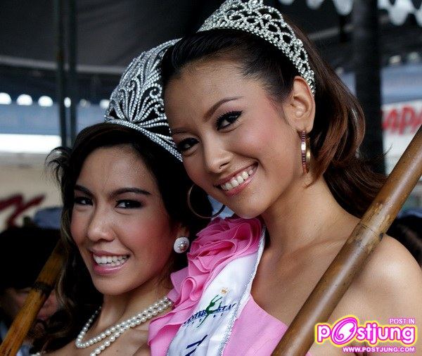 5 สาวงามร่วมงานเปิด "เทศกาลขนมไทยวันวาน" ณ ห้างสรรพสินค้า เซ็นทรัล รัตนาธิเบศถ์