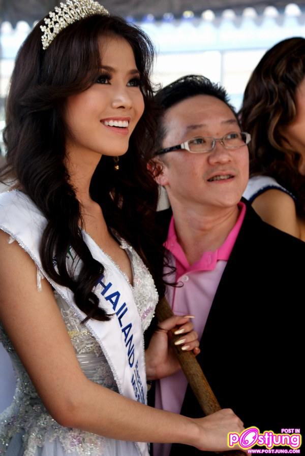 5 สาวงามร่วมงานเปิด "เทศกาลขนมไทยวันวาน" ณ ห้างสรรพสินค้า เซ็นทรัล รัตนาธิเบศถ์