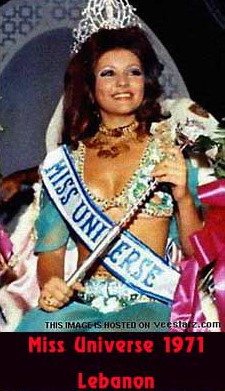 อมตะความงามแห่งชุดราตรีสีขาวบนเวที Miss Universe (ดูสิว่าสีอื่นๆจะสวยกว่าสีขาวไหมในแต่ละปี)