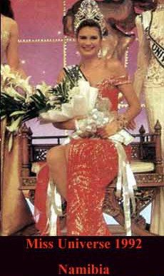 อมตะความงามแห่งชุดราตรีสีขาวบนเวที Miss Universe (ดูสิว่าสีอื่นๆจะสวยกว่าสีขาวไหมในแต่ละปี)