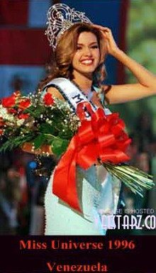 อมตะความงามแห่งชุดราตรีสีขาวบนเวที Miss Universe (ดูสิว่าสีอื่นๆจะสวยกว่าสีขาวไหมในแต่ละปี)