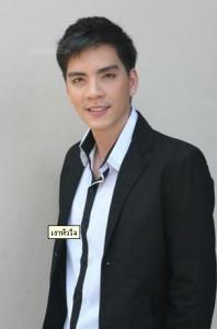 นิว วงศกร จาก เงาหัวใจ