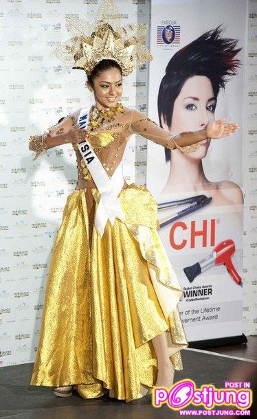 National Costume เริ่มแต่งตัวกันแล้ว (ขอเริ่มที่ประเทศไทยก่อนนะ ชื่อประเทศดูที่สายสะพายนะ)