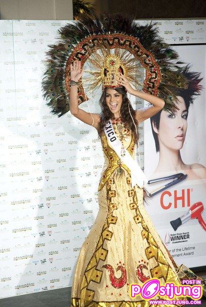 National Costume เริ่มแต่งตัวกันแล้ว (ขอเริ่มที่ประเทศไทยก่อนนะ ชื่อประเทศดูที่สายสะพายนะ)