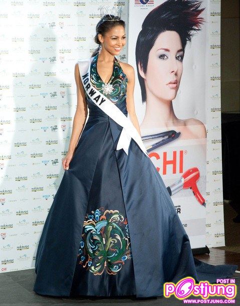 National Costume เริ่มแต่งตัวกันแล้ว (ขอเริ่มที่ประเทศไทยก่อนนะ ชื่อประเทศดูที่สายสะพายนะ)
