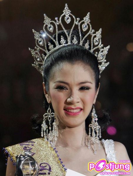 ขอประชัน..มงกุฎแต่ละประเทศแบบที่ไม่เคยเห็นมาก่อน (ดูซิว่าประเทศไหนเลิศสุด)