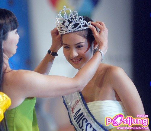น้องมะนาว ''มิสทีน ไทยแลนด์ 2008'' มองไปมองมาคล้าย พี่ป๊อป อารียา "นางสาวไทย ปี 1994" เหมือนกันนะ