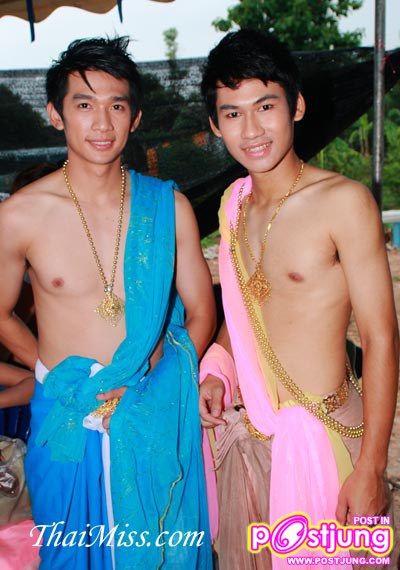 เทพบุตรเทียนพรรษา ๒๕๕๓ ณ ลานกิจกรรมเทศบาลแม่โจ้ จังหวัดเชียงใหม่ (ช้าไปหน่อยขอโทษนะ)