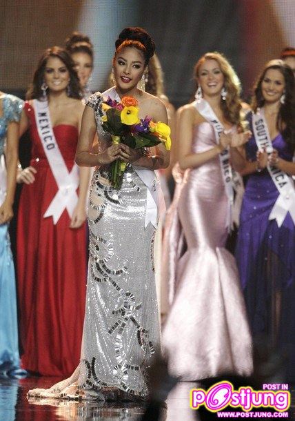 อีกครั้งกับ "ปุ๊กล๊ก ฝนทิพย์ วัชรตระกูล" 2 รางวัลบนเวทีMU 2010 Photogenic และ National costume