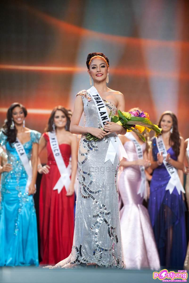อีกครั้งกับคำว่า " THAILAND " ถึง 2 ครั้ง กับ 2 รางวัลบนเวที MU 2010 Photogenic และ National costume