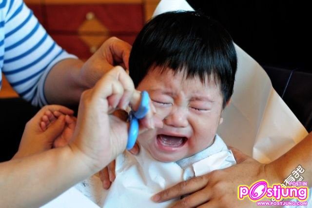 ตอนเด็กๆเวลาโดนจับตัดผมคุณเคยร้องไห้แบบนี้ไหม....???