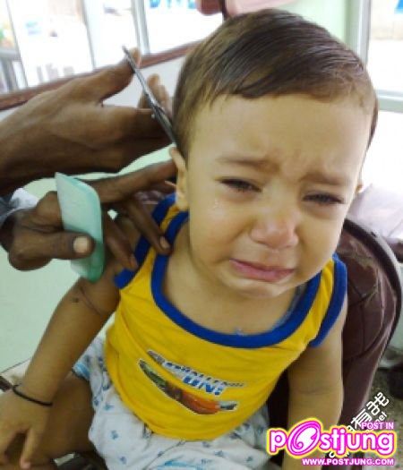 ตอนเด็กๆเวลาโดนจับตัดผมคุณเคยร้องไห้แบบนี้ไหม....???