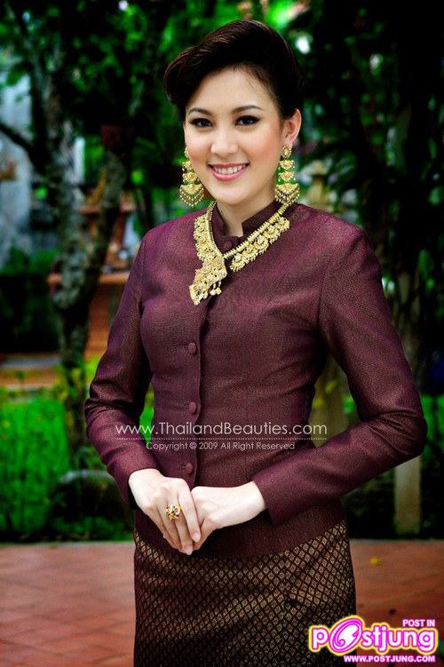 เพิ่มแบบที่ ๒ ชุดไทยจิตรลดา