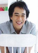 บอล(นักร้อง นักแต่งเพลง ดีเจ102.5)