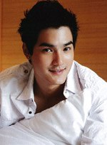 รัฐ(นักศึกษา นักแสดง)