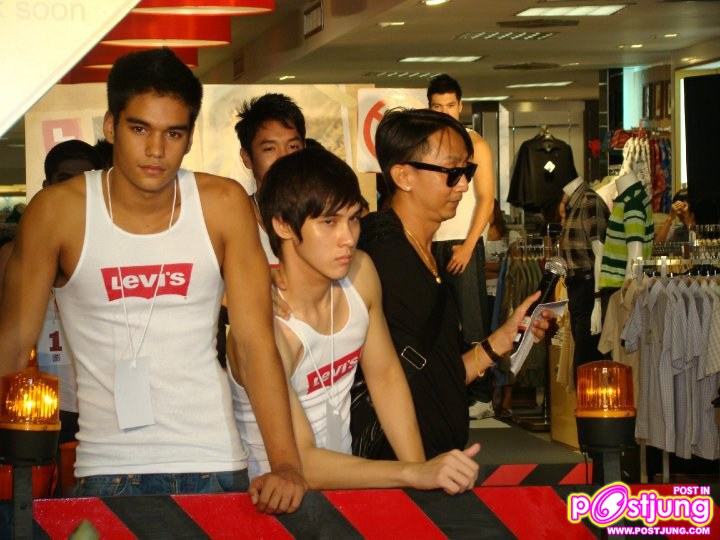 ดาราหนุ่มเข้มใหม่