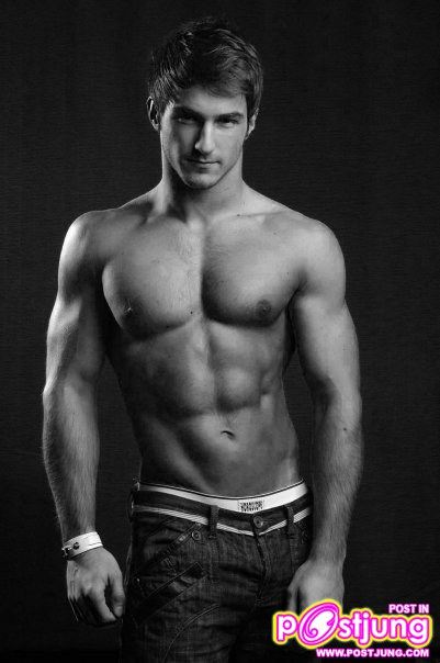 Mr Universe Model 2010 Tarik Kaljanac (Bosnia & Herzegovina)