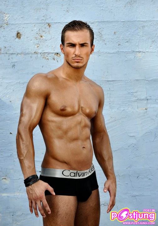 Mr Universe Model 2010 Tarik Kaljanac (Bosnia & Herzegovina)