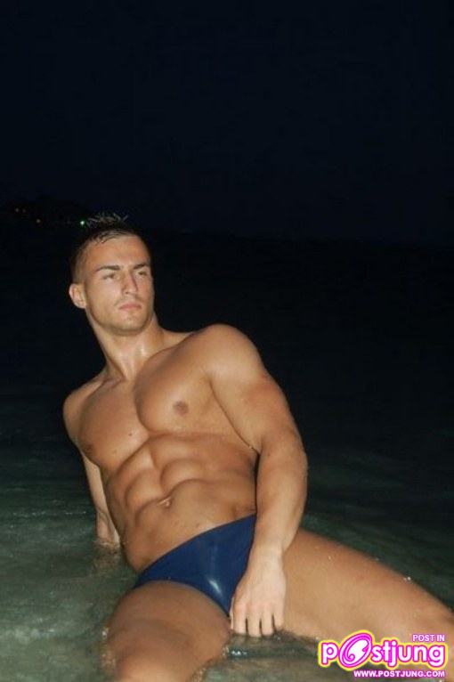 Mr Universe Model 2010 Tarik Kaljanac (Bosnia & Herzegovina)