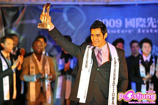 Mister International 2009 - Joan Bruno Kettels Torrico ประเทศ Bolivia