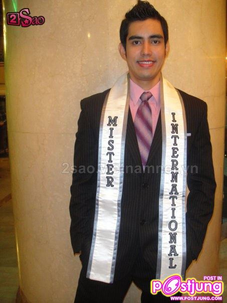 Mister International 2009 - Joan Bruno Kettels Torrico ประเทศ Bolivia