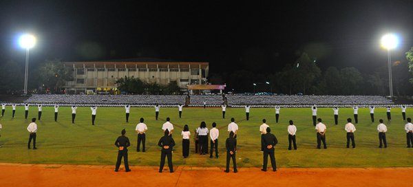 รับน้องประเพณีร้องเพลงประจำมหาวิทยาลัยขอนเเก่น (เชียร์กลาง)