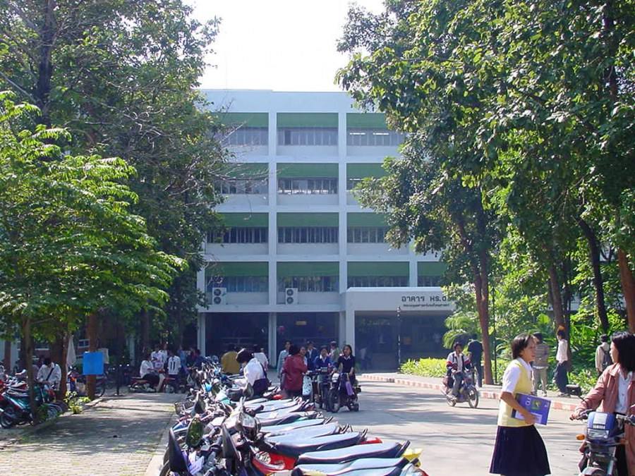 คณะมนุษยศาสตร์และสังคมศาสตร์