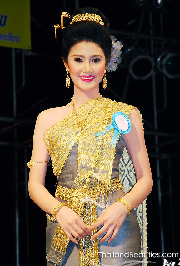 ชุดประจำชาติ หนูสิ mtw น่าจะเลือกชุดแบบนี้ไปใส่แทนชุด....นั้นนะ ที่เวที “มิสเวิลด์ ๒๐๑๐”
