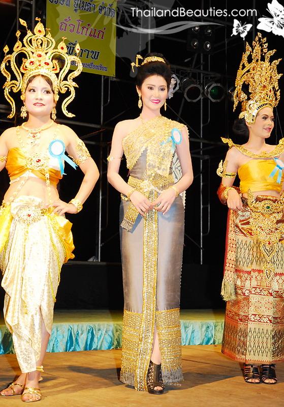 ชุดประจำชาติ หนูสิ mtw น่าจะเลือกชุดแบบนี้ไปใส่แทนชุด....นั้นนะ ที่เวที “มิสเวิลด์ ๒๐๑๐”