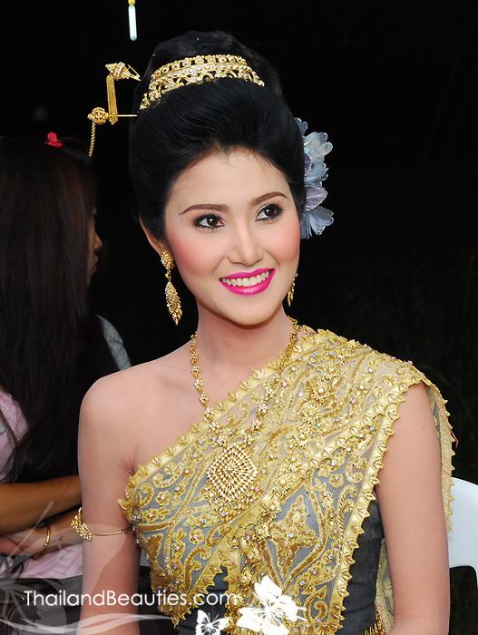 ชุดประจำชาติ หนูสิ mtw น่าจะเลือกชุดแบบนี้ไปใส่แทนชุด....นั้นนะ ที่เวที “มิสเวิลด์ ๒๐๑๐”