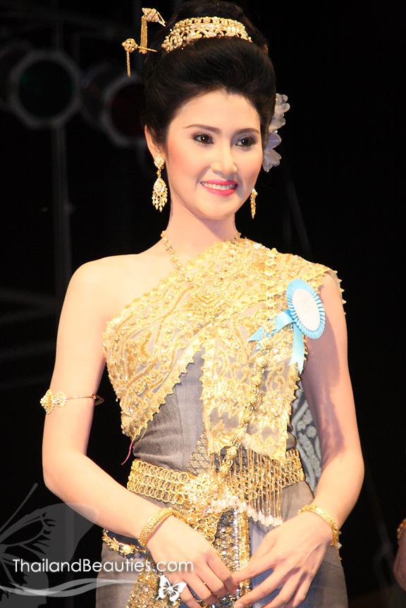 ชุดประจำชาติ หนูสิ mtw น่าจะเลือกชุดแบบนี้ไปใส่แทนชุด....นั้นนะ ที่เวที “มิสเวิลด์ ๒๐๑๐”