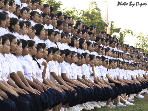 เชียร์กลางที่วิทยาเขตหนองคาย