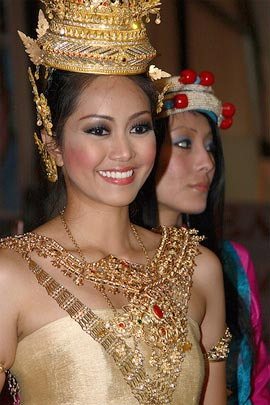 Miss Earth National Costume 2007