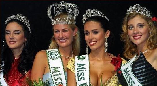 เวที MISS EARTH ถือกำเนิดครั้งแรกในปี 2001 โดนถือสัญชาติฟิลิปปินส์