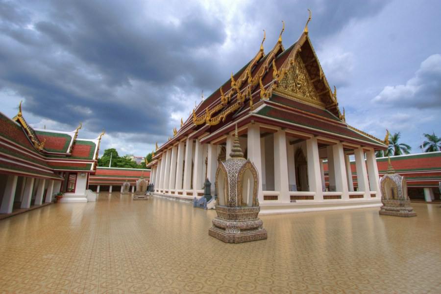 วัฒนธรรม & ธรรมชาติ (วัด VS ทะเล)