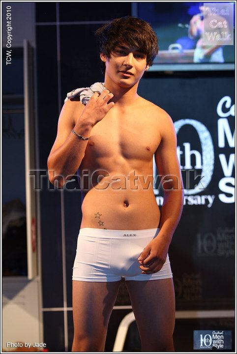 10th anniversal central men Thailand