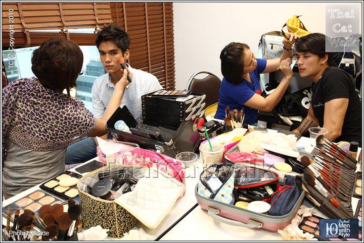 10th anniversal central men Thailand