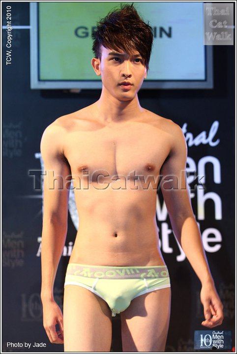 10th anniversal central men Thailand