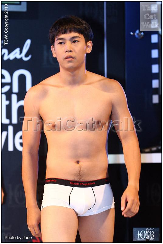 10th anniversal central men Thailand