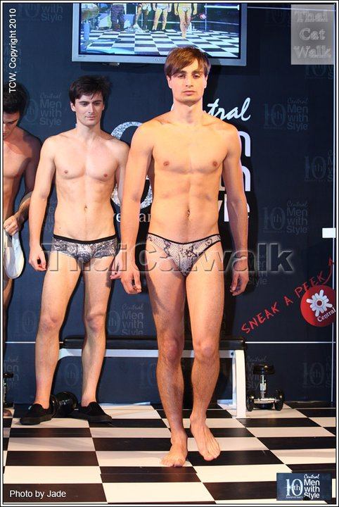 10th anniversal central men Thailand