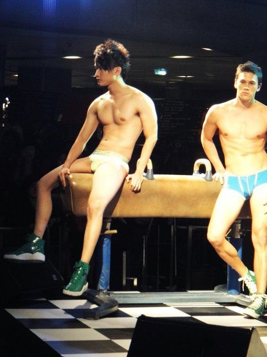 10th anniversal central men Thailand