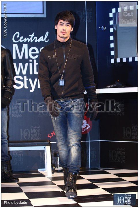10th anniversal central men Thailand