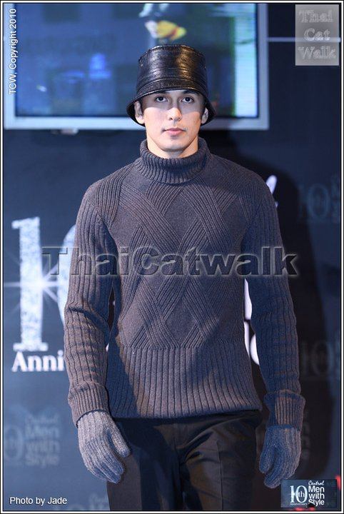 10th anniversal central men Thailand