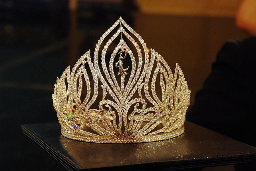 มงกุฎของ Miss Thailand เวทีไหนสวยที่สุดในสายตาคุณ.........????