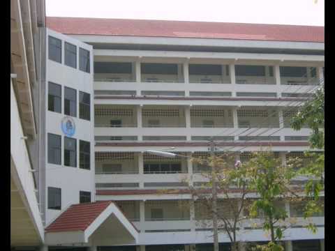 นวมินทราชินูทิศ สวนกุหลาบฯ ปทุมธานี