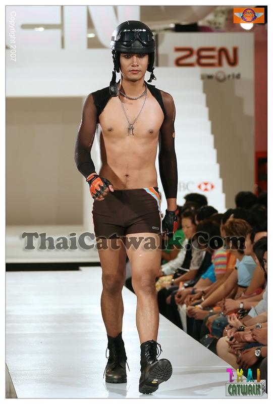 รวมแฟชั่นโชว์ หลายสไตล์จากนายแบบชั้นนำของไทย (ภาพเก่าๆ)